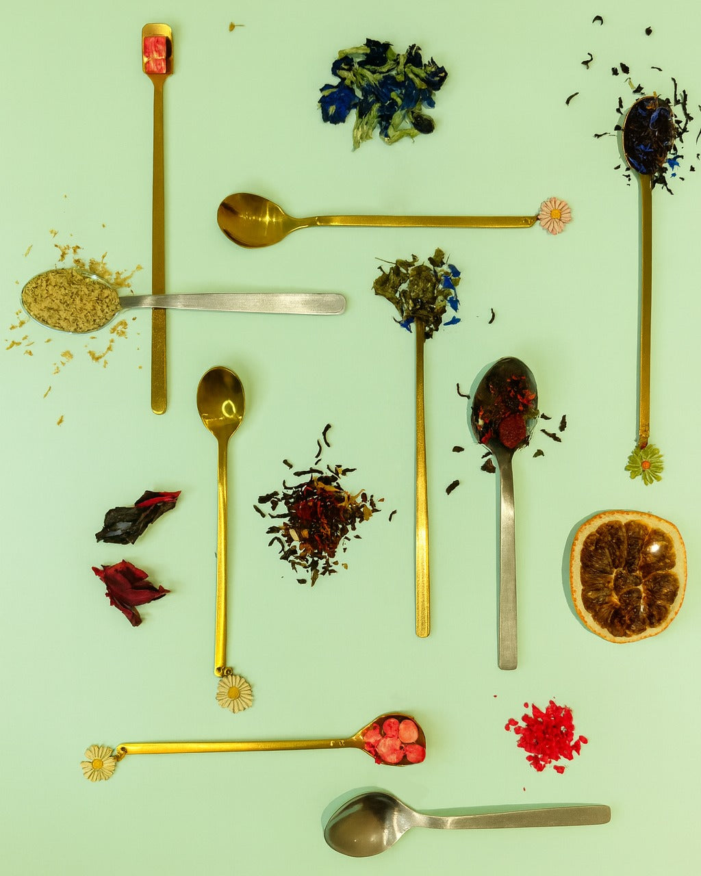 Cold brew i ice tea z herbat: 9 prostych przepisów na lato